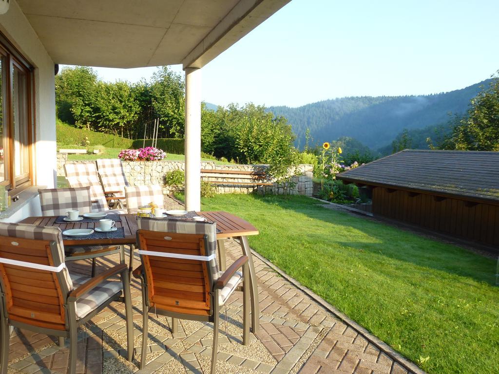 Ferienwohnung Schwarzwaldsteig バート・ペーターシュタル・グリースバッハ エクステリア 写真